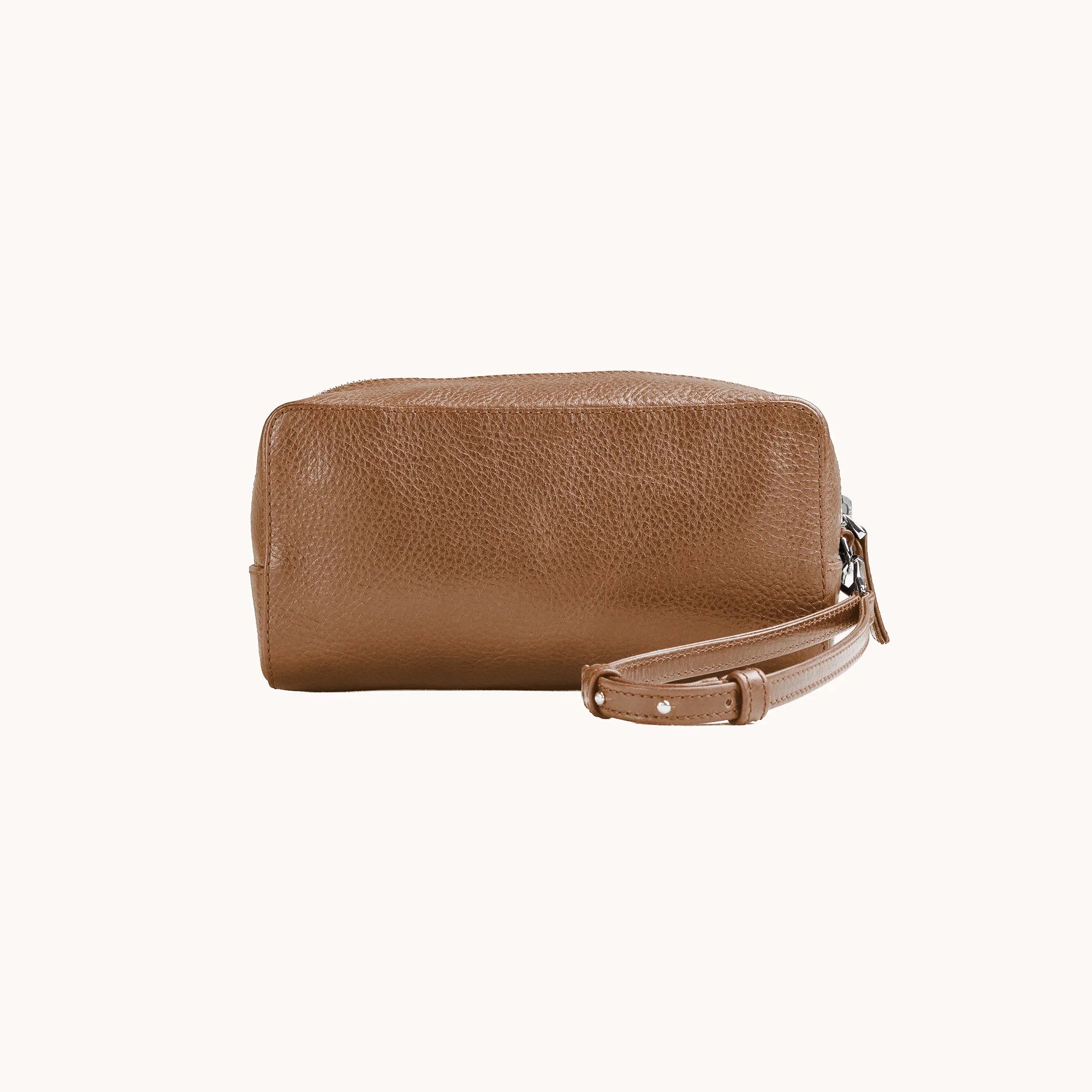 Lunburg Chamberlain Toiletry Bag in tumbled Heritage Amber leather, front view of the compact travel case.